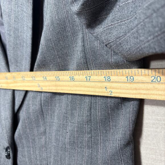 Kasper Gray Pinstripe Blazer 6P Single Button Tailored Lined Classic Career - Picture 7 of 7